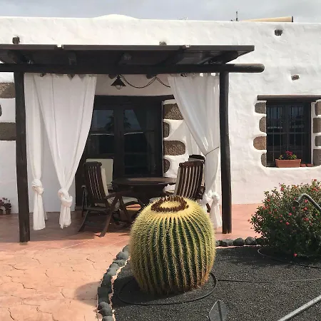 El Caserio De Gueime Con Piscina Climatizada Летний дом