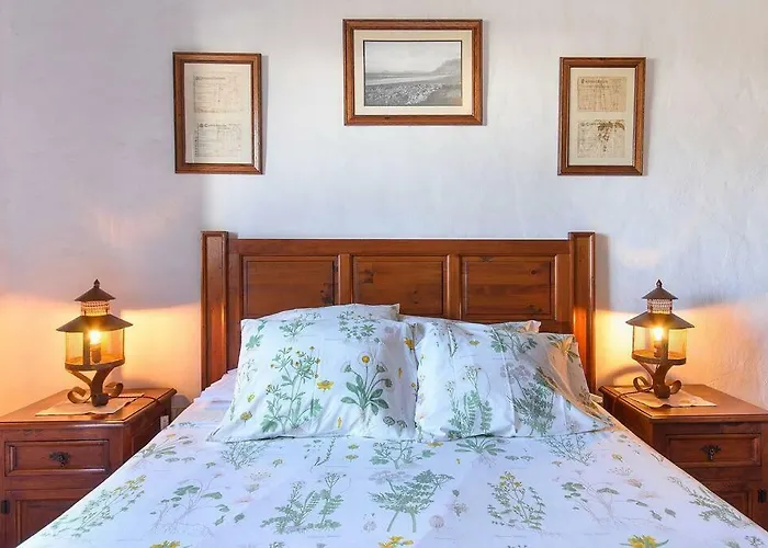 El Caserio De Gueime Con Piscina Climatizada Country house *