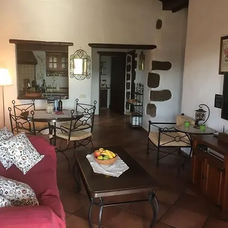 El Caserio De Gueime Con Piscina Climatizada Гуйме