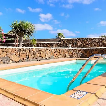 El Caserio De Gueime Con Piscina Climatizada Kır Evi *